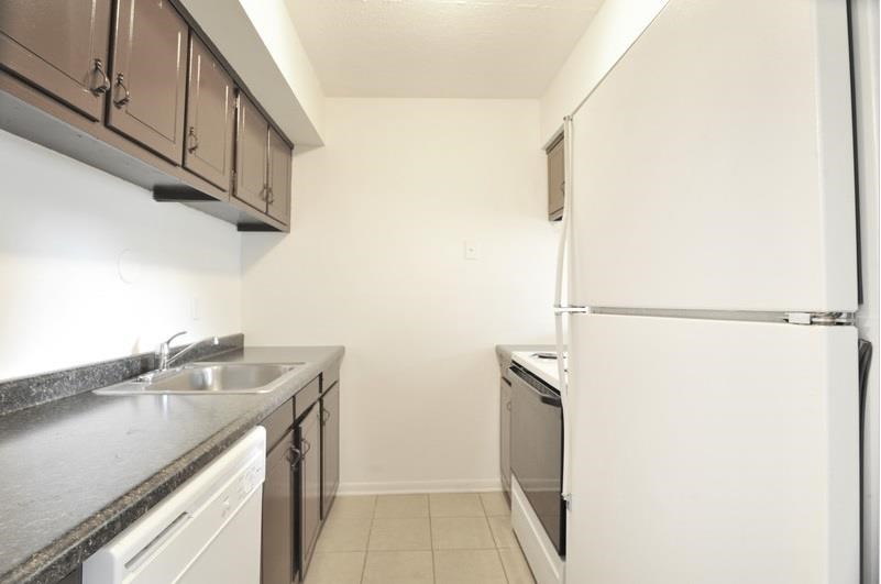 Pangea Vineyards Apartments, 10101 E Montery Rd, Indianapolis, IN